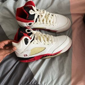 Retro black and white 5s